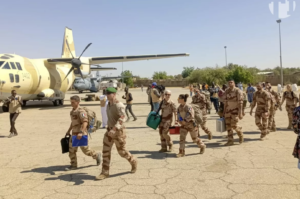 French troops leaving Abéché base